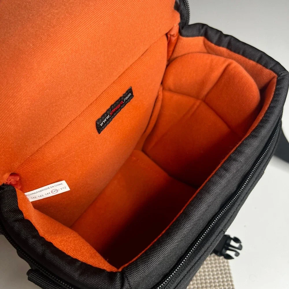Lowepro Adventura 170 DSLR Camera Shoulder Bag Black Nylon Padded Case
